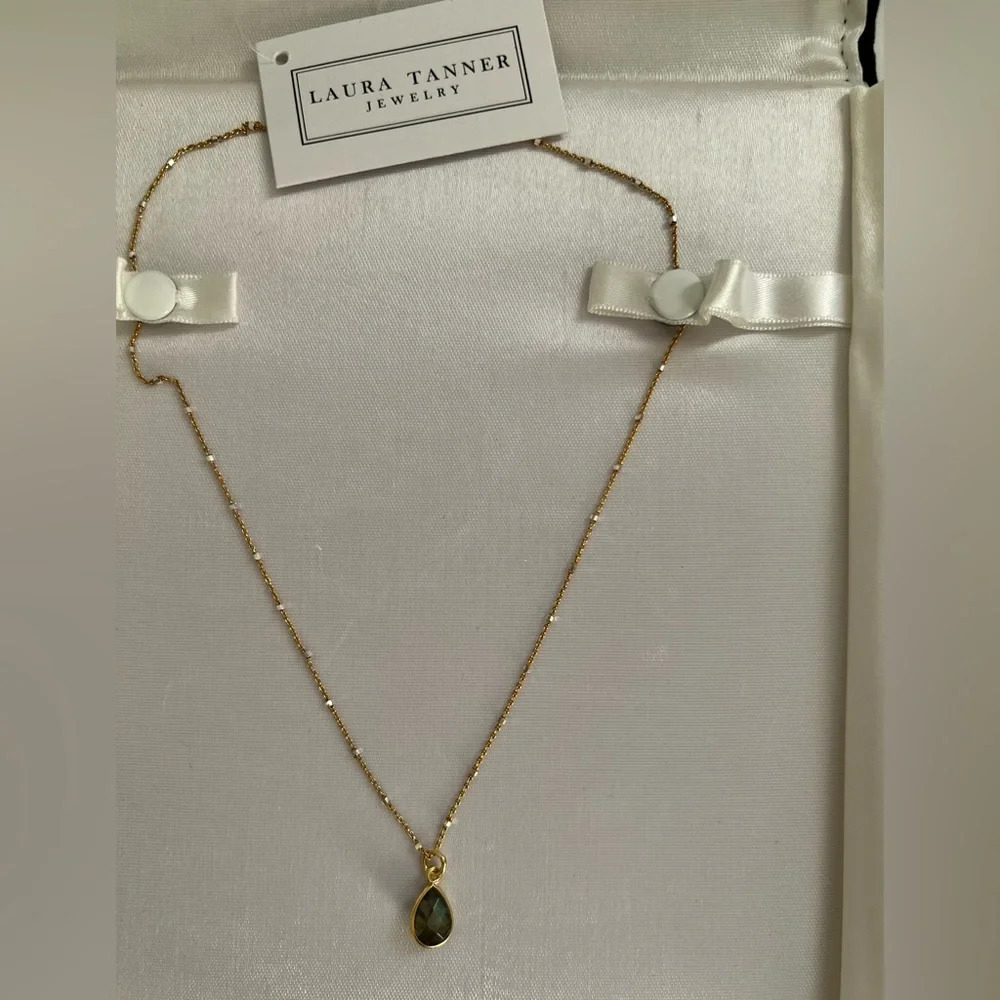 LAURA TANNER Gold necklace sterling silver 18”